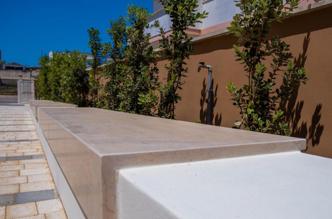 Domina Apartments Monopoli Luaran gambar
